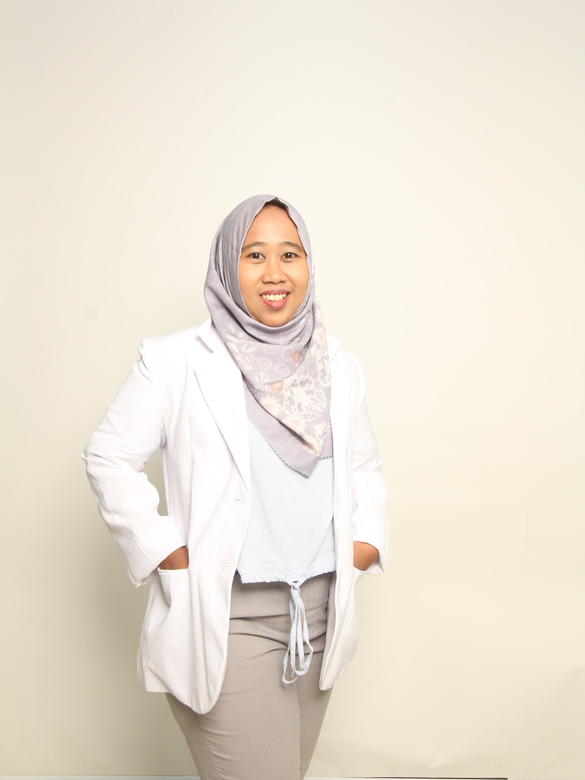 dr. Rosyida Prohestin Puspandaru, Sp.PD